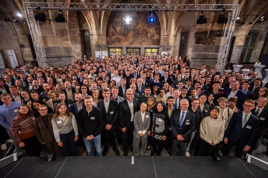 Gruppenbild im Krönungssaal des Aachener Rathauses / Foto: ©Stefan Hense Gruppenbild im Krönungssaal des Aachener Rathauses / Foto: ©Stefan Hense