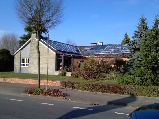 Photovoltaikanlage Wohn- und Bürogebäude (erneuerbare Energien)